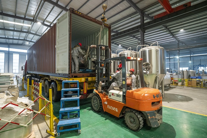 山東天泰<a href=http://m.dazhongbanchang666.cn/ target=_blank class=infotextkey>啤酒設備</a>